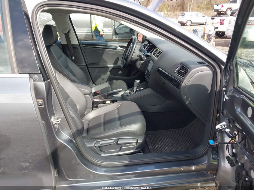 2017 Volkswagen Jetta 1.8T Sel/1.8T Sel Premium