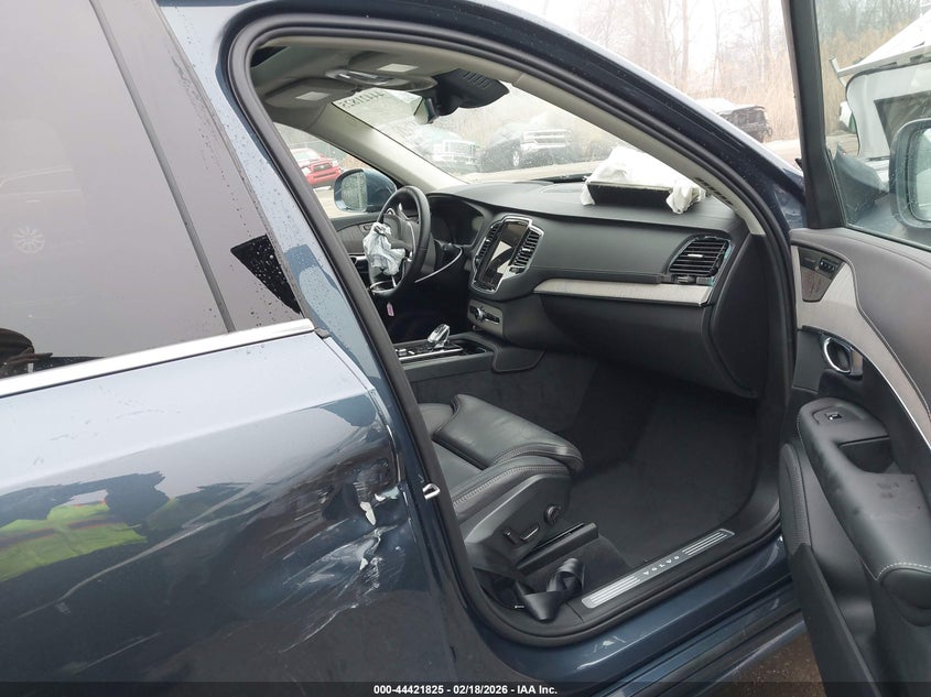 2025 Volvo Xc90 B6 Ultra