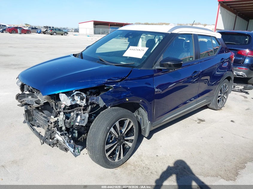 2020 Nissan Kicks Sr Xtronic Cvt