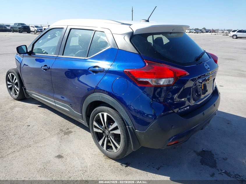 2020 Nissan Kicks Sr Xtronic Cvt