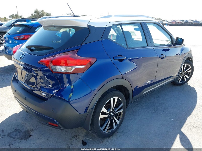2020 Nissan Kicks Sr Xtronic Cvt