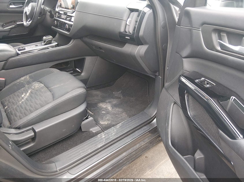 2022 Nissan Pathfinder Sv 4Wd