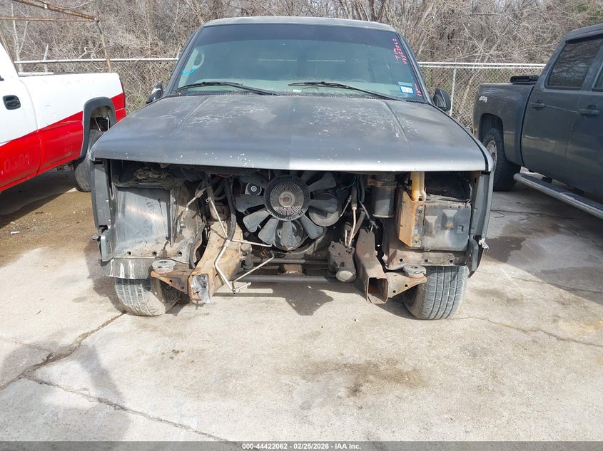 1999 Chevrolet Suburban 1500 Lt VIN: 3GNEC16R1XG249316 Lot: 44422062