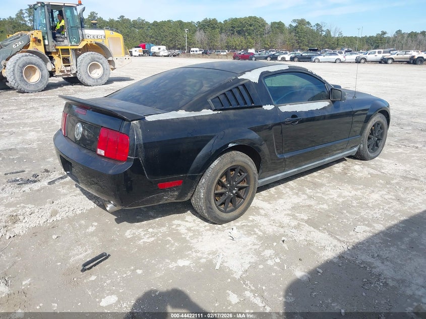 2007 Ford Mustang V6 Deluxe/V6 Premium
