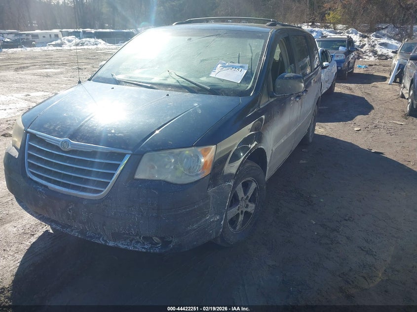 2010 Chrysler Town & Country Touring