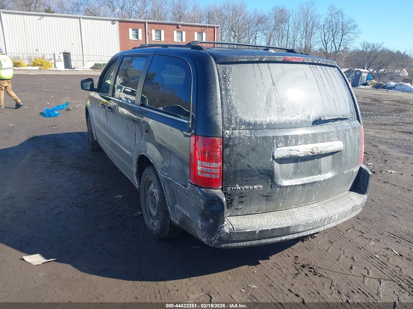 2010 Chrysler Town & Country Touring