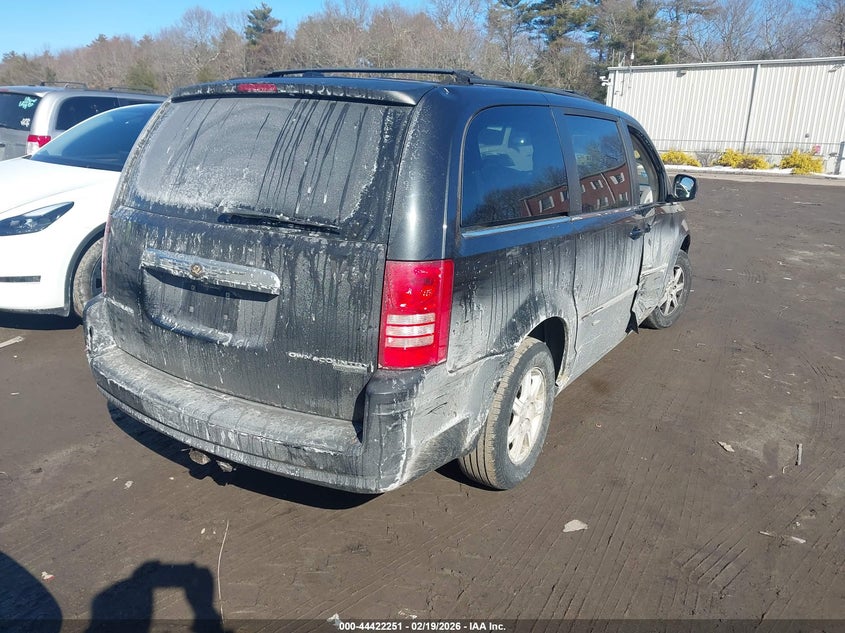 2010 Chrysler Town & Country Touring
