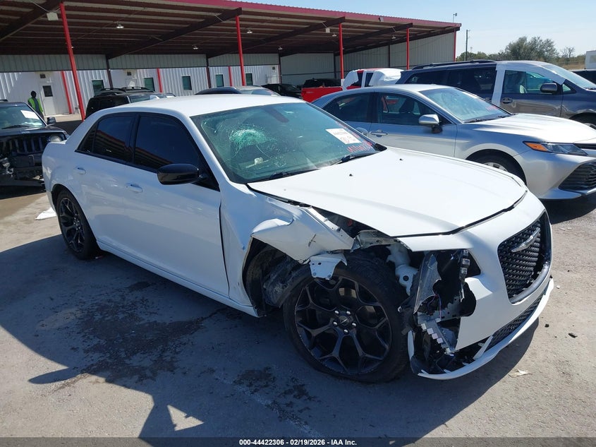 2019 Chrysler 300 Touring