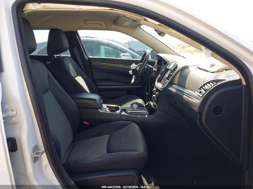 2019 Chrysler 300 Touring