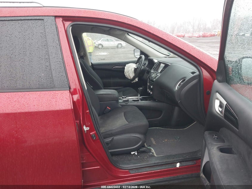 2017 Nissan Pathfinder Sv