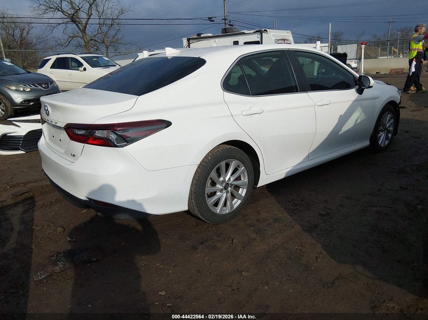 2021 Toyota Camry Le