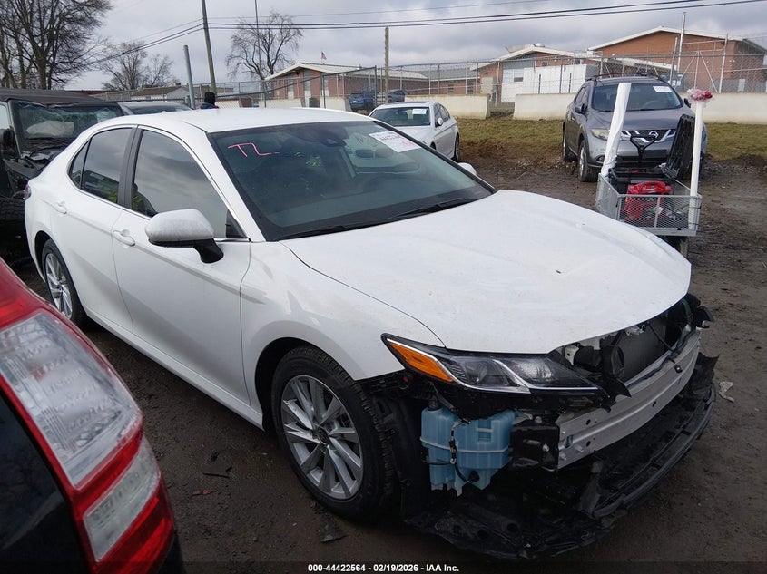2021 Toyota Camry Le