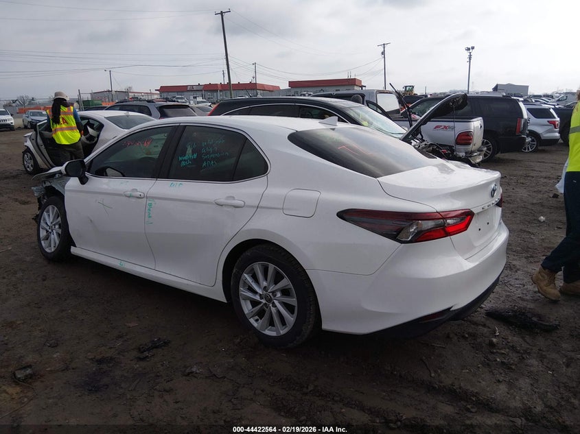 2021 Toyota Camry Le