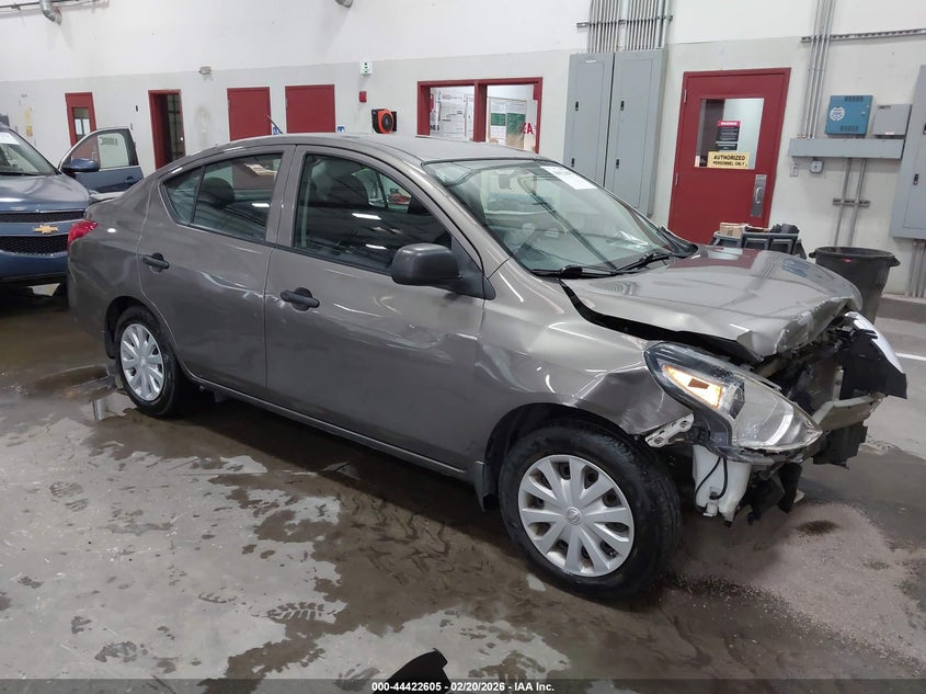 2015 Nissan Versa 1.6 S+