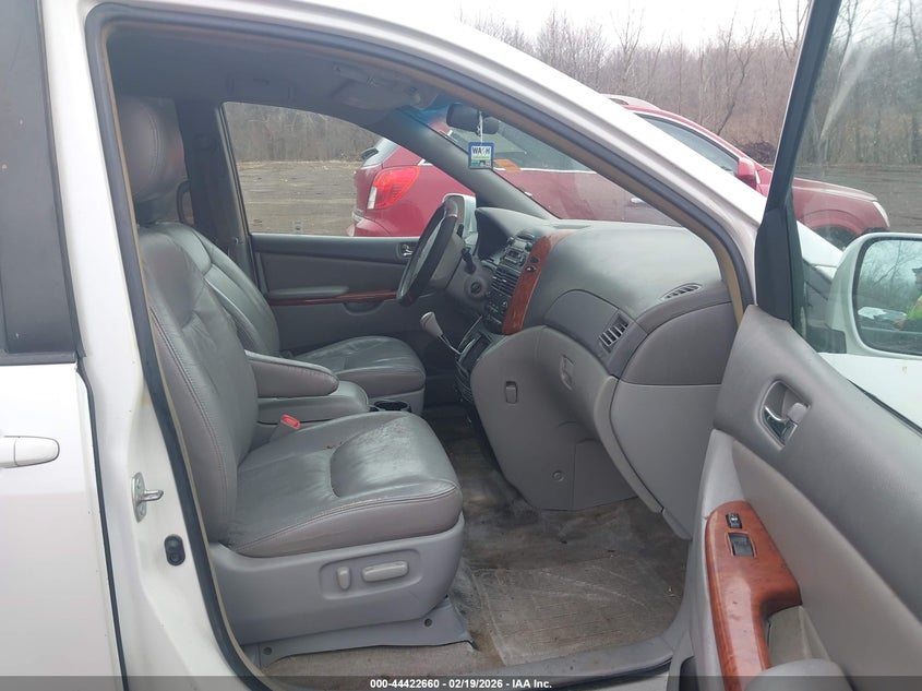 2005 Toyota Sienna Xle
