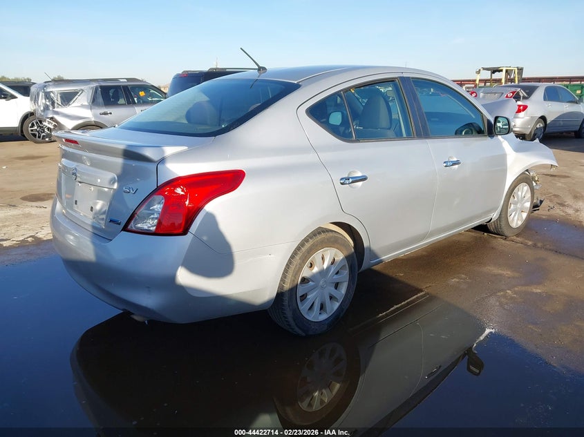 2013 Nissan Versa 1.6 Sv