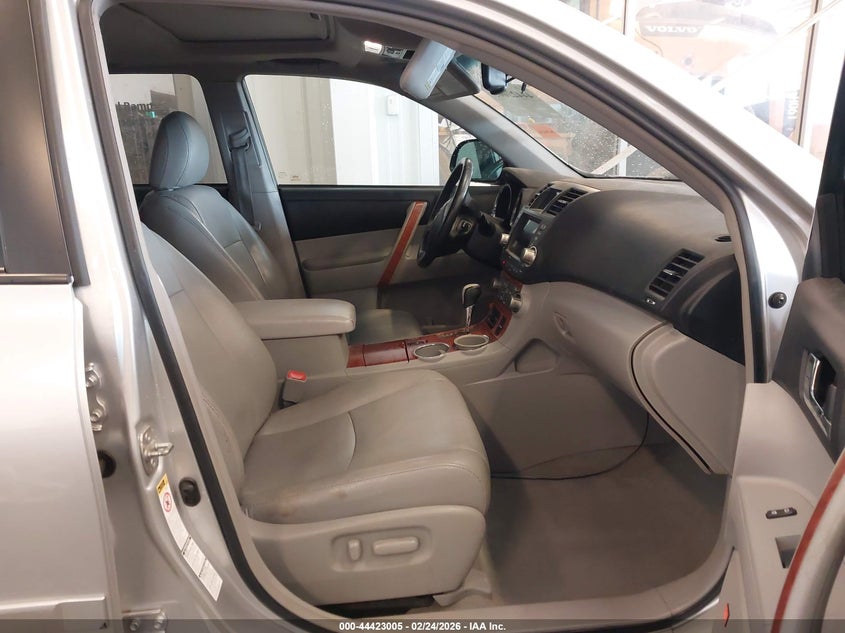 2010 Toyota Highlander Limited V6