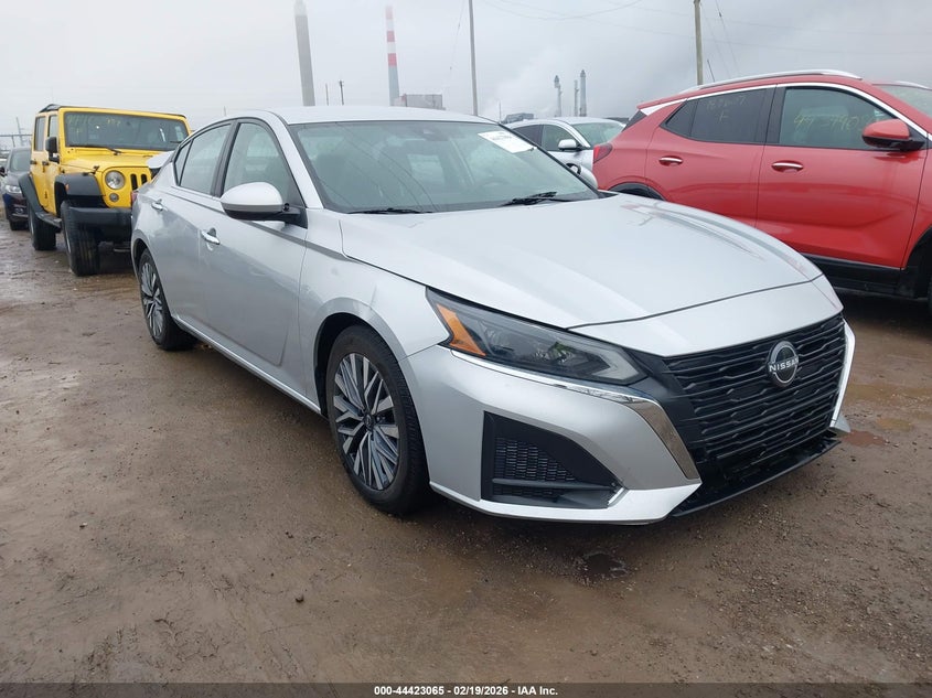 2023 Nissan Altima Sv Fwd