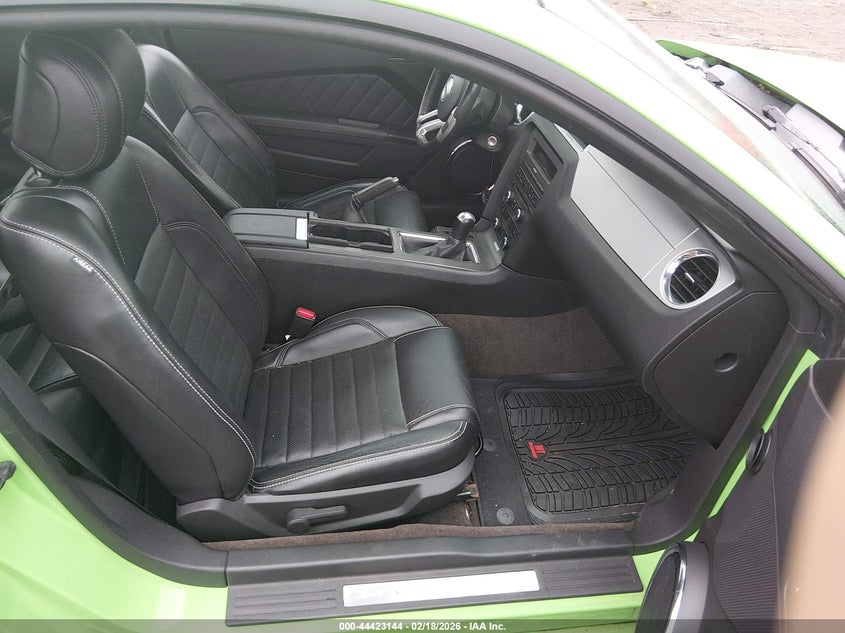 2013 Ford Mustang V6 Premium