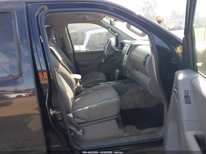 2016 Nissan Frontier Sv