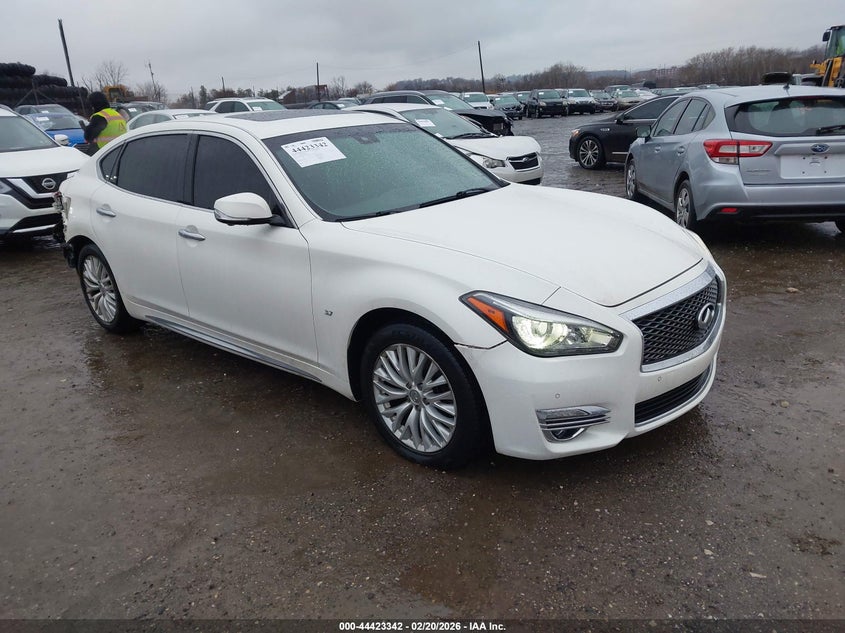2015 INFINITI Q70L 3.7