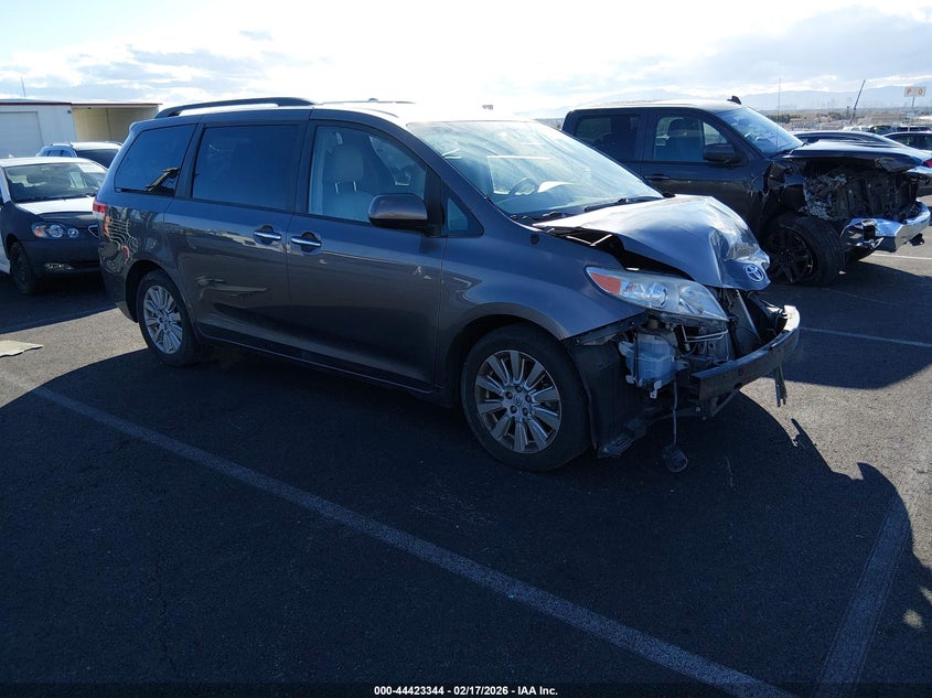 2014 Toyota Sienna Xle 7 Passenger