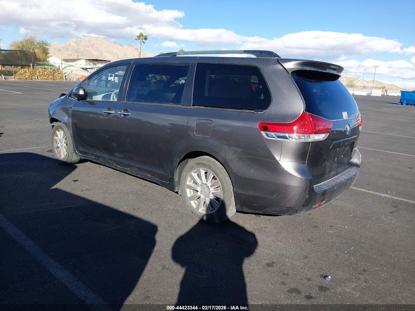 2014 Toyota Sienna Xle 7 Passenger