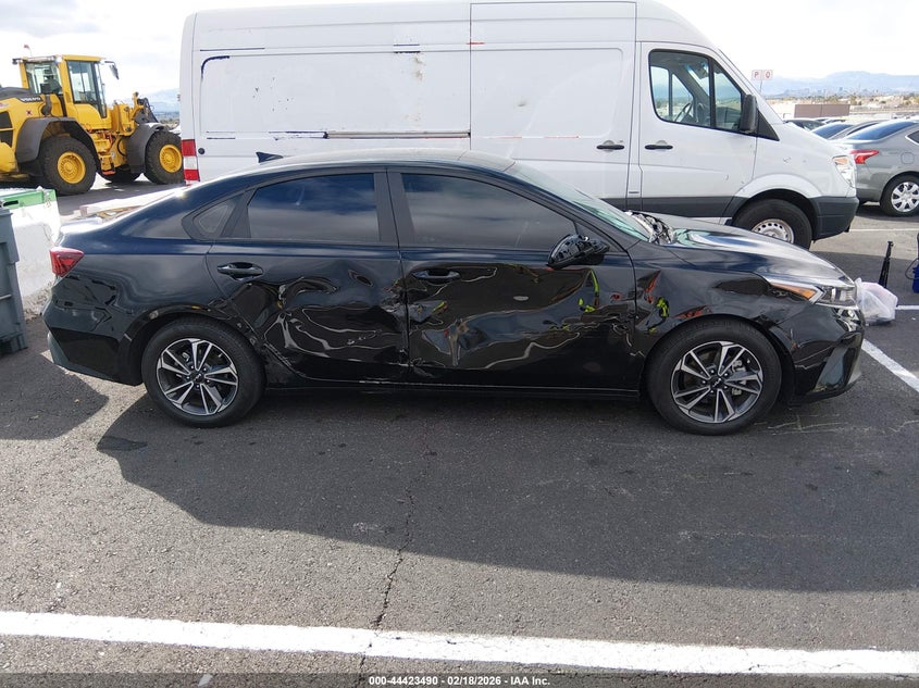 VIN 3KPF24AD7RE801509 2024 KIA FORTE LXS