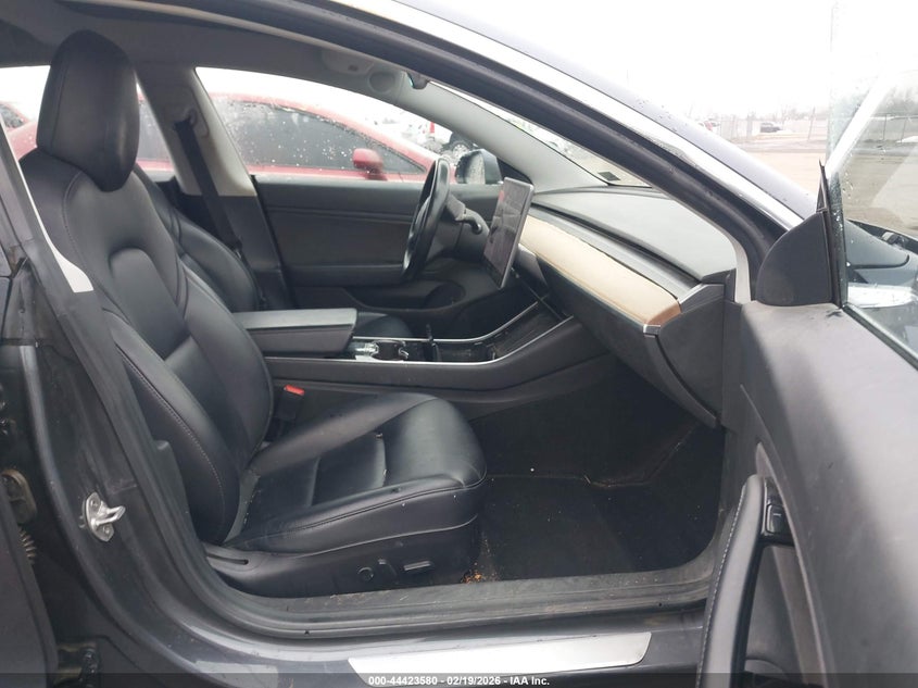 2018 Tesla Model 3 Long Range/Mid Range