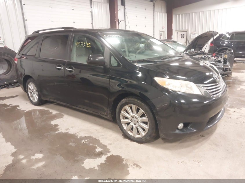 2013 Toyota Sienna Xle 7 Passenger