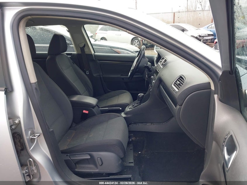 2013 Volkswagen Jetta Sportwagen 2.5L S
