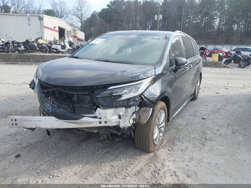 2022 Toyota Sienna Limited