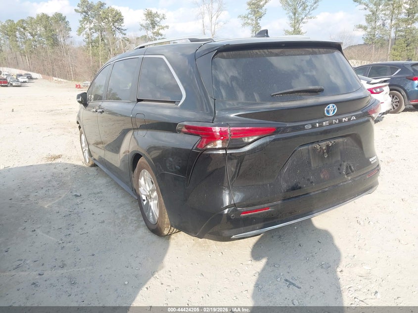 2022 Toyota Sienna Limited