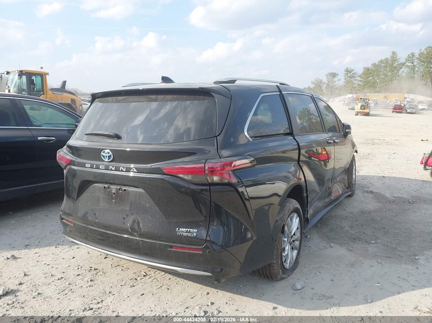 2022 Toyota Sienna Limited