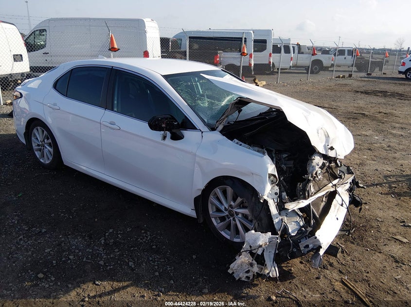 2022 Toyota Camry Le