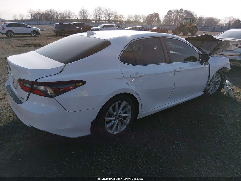 2022 Toyota Camry Le