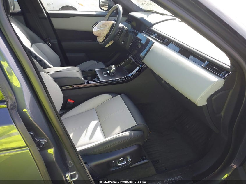 2026 Land Rover Range Rover Velar P400 Autobiography