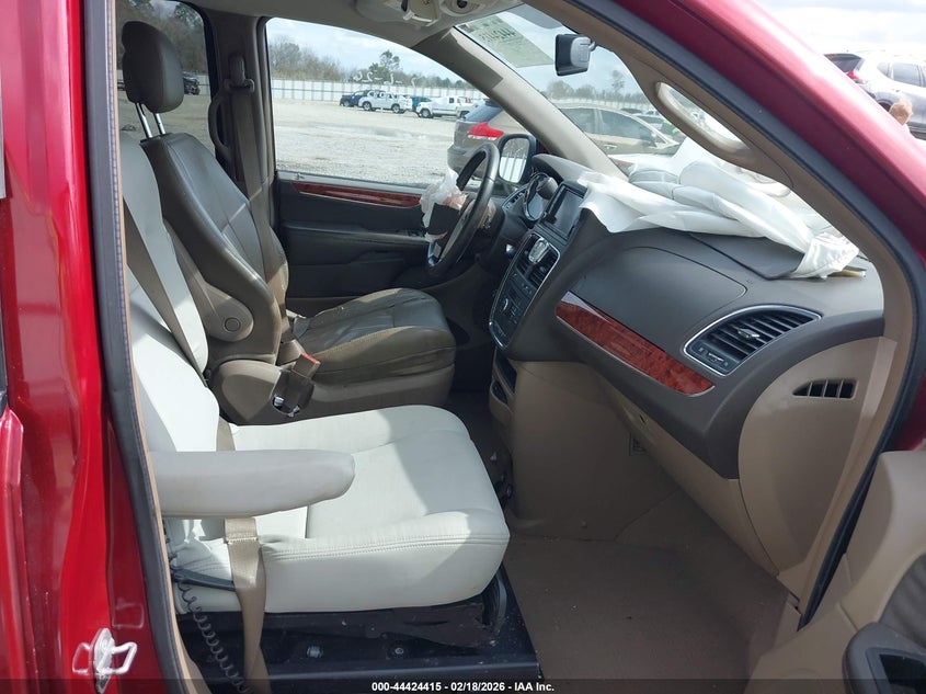 2014 Chrysler Town & Country Touring