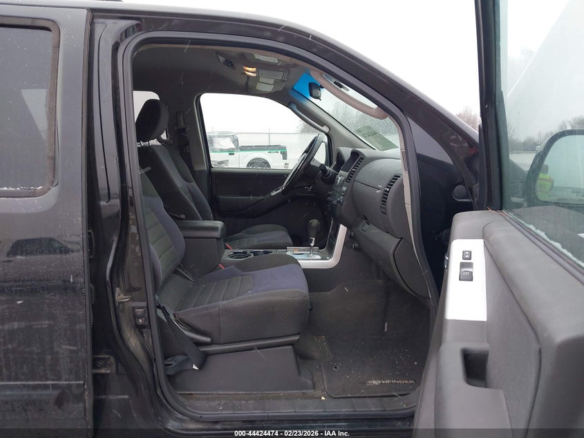 2010 Nissan Pathfinder Se