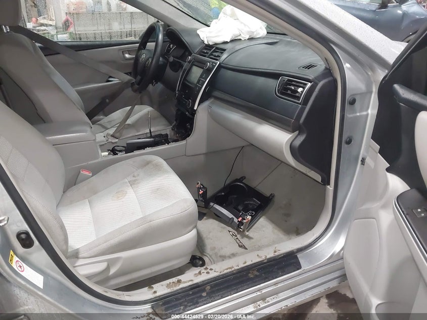 2015 Toyota Camry Hybrid Le