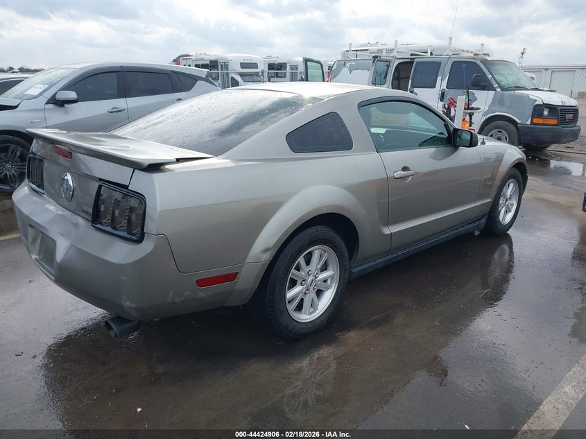 2008 Ford Mustang V6 Deluxe