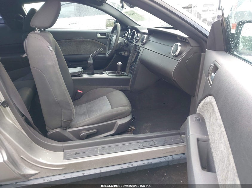 2008 Ford Mustang V6 Deluxe