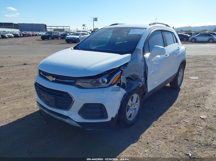 VIN KL7CJPSB2HB217600 2017 CHEVROLET TRAX LT