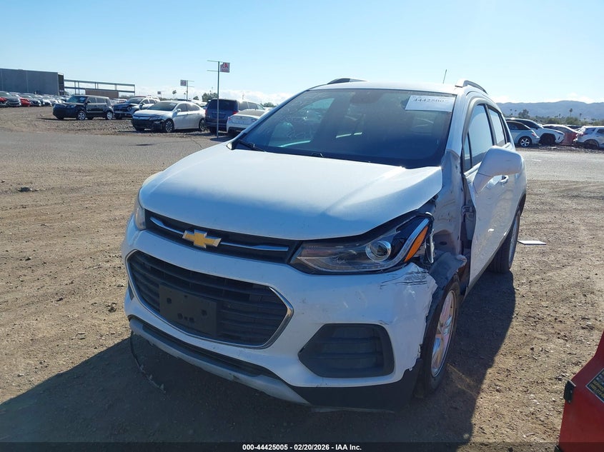 VIN KL7CJPSB2HB217600 2017 CHEVROLET TRAX LT