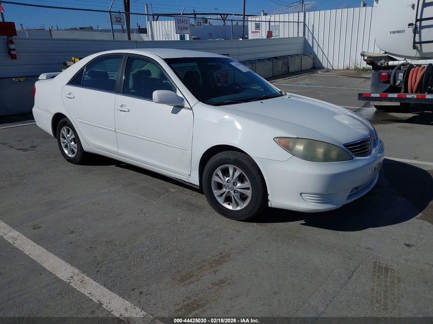 2005 Toyota Camry Le V6