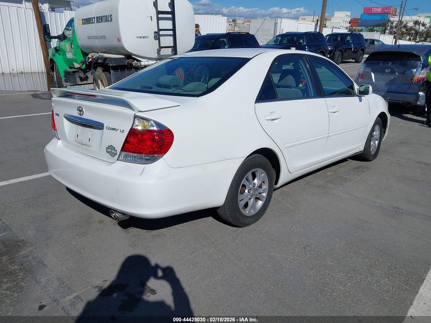 2005 Toyota Camry Le V6