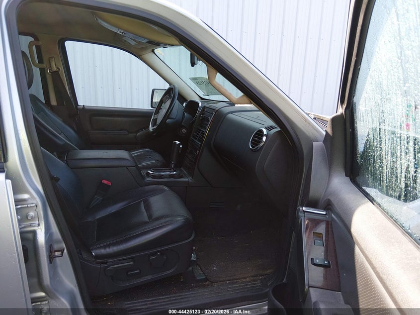 2010 Ford Explorer Limited