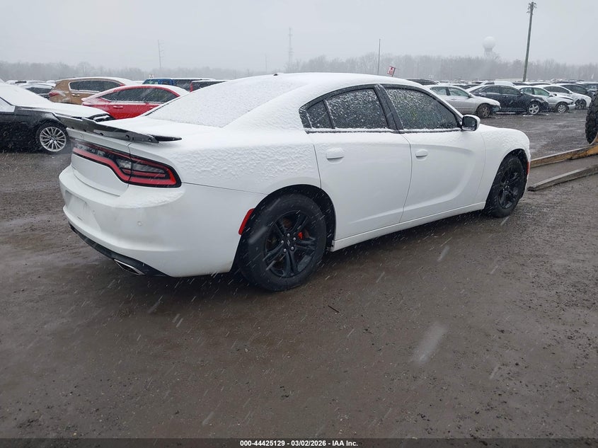 Vin: 2c3cdxbg7lh140085, lot: 44921722, dodge charger sxt rwd 20204