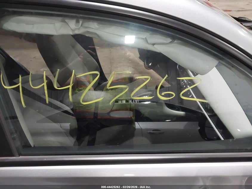 VIN: 3CZRZ2H37RM780011 2024 HONDA HR-V AWD LX