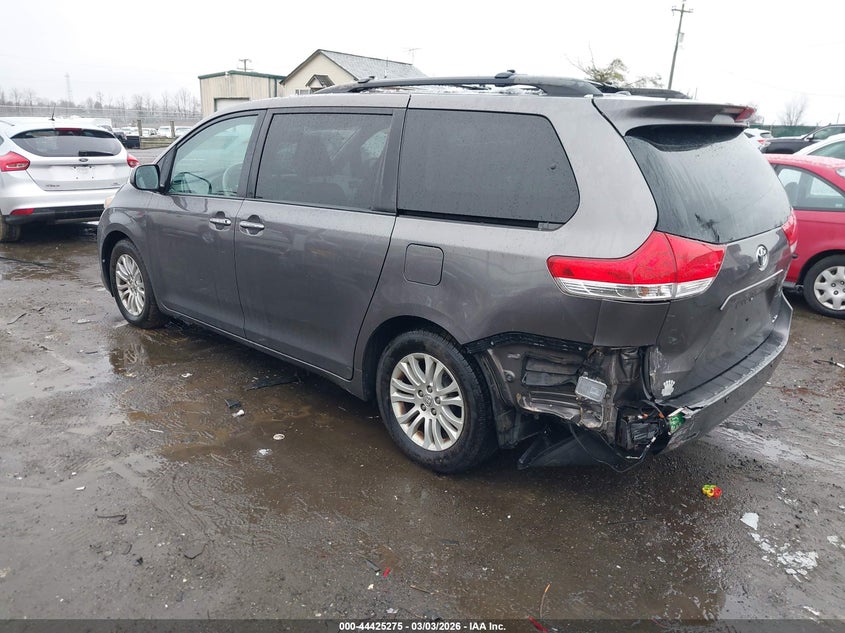 2014 Toyo Sienna Xle Fwd W/8-P Xle V6 8 Passenger